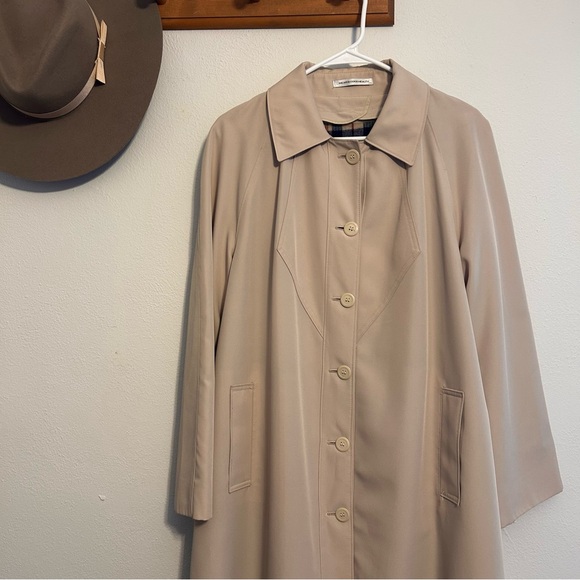 Vintage Beige Women's Trench Coat Size 14 Petite - Picture 3 of 14